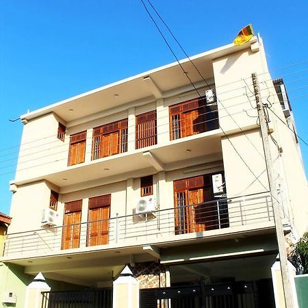 The City Tourist Hotel Anuradhapura Exterior foto