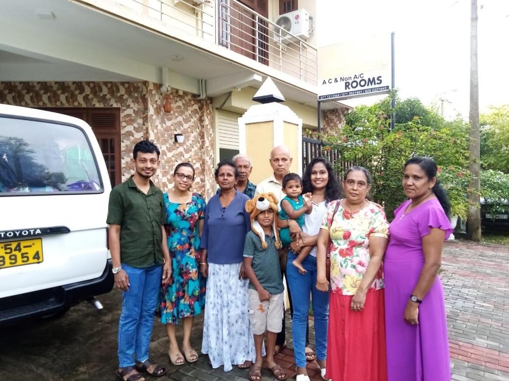 The City Tourist Hotel Anuradhapura Exterior foto