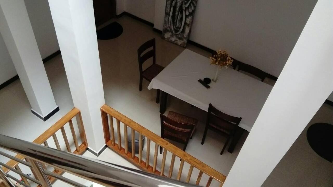 The City Tourist Hotel Anuradhapura Exterior foto